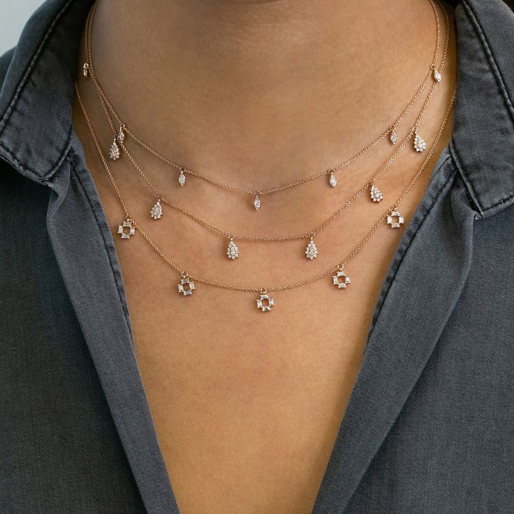 several fine chains with small spaced details