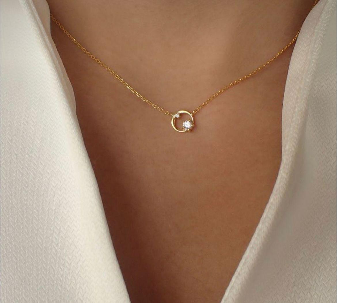 Golden Bezel Glow Necklace
