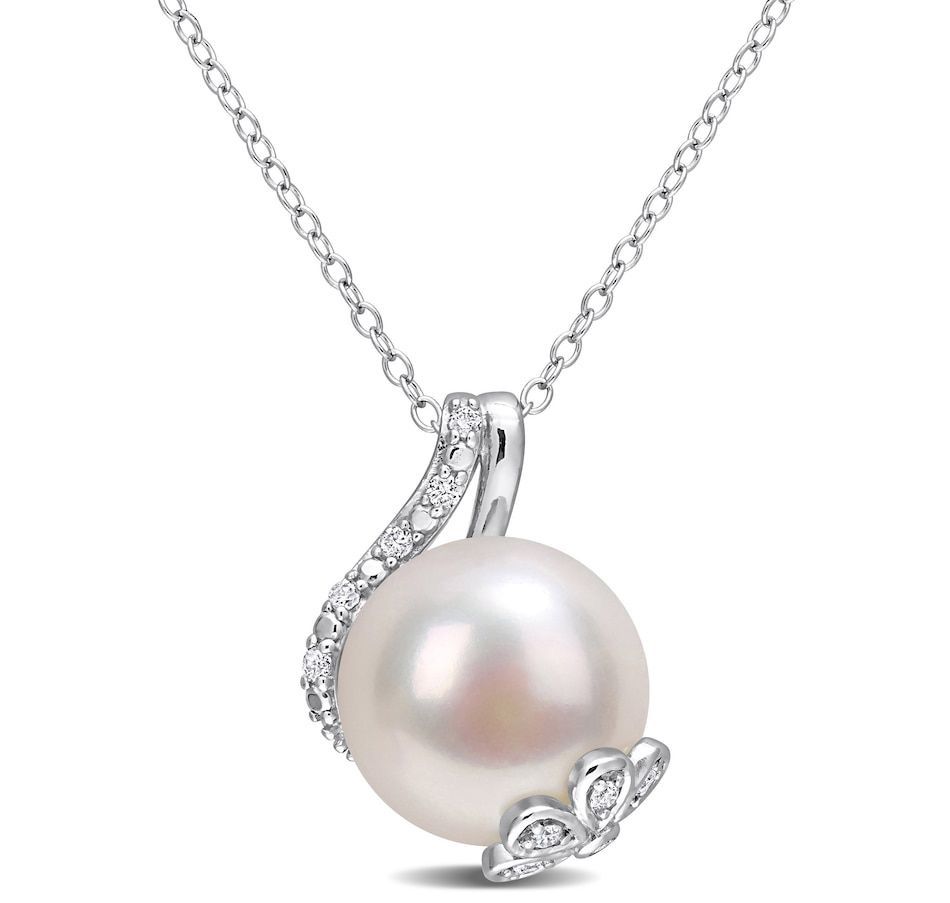 Sculpted Pearl Pendant