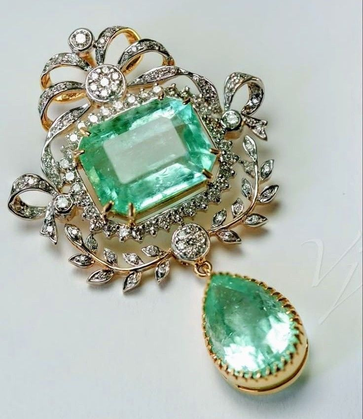 Emerald Teardrop Baroque Brooch