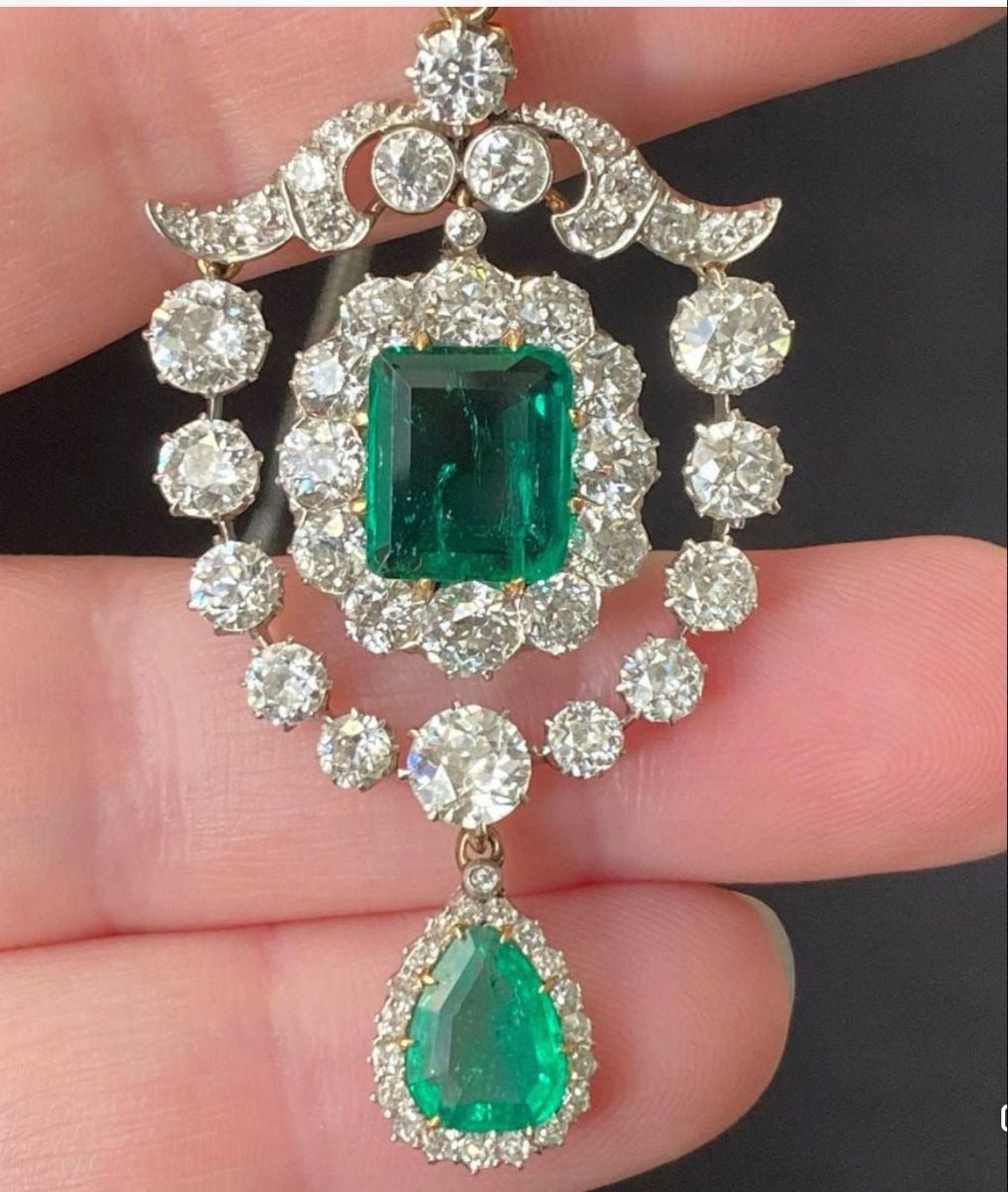 Emerald Crown Floral Brooch