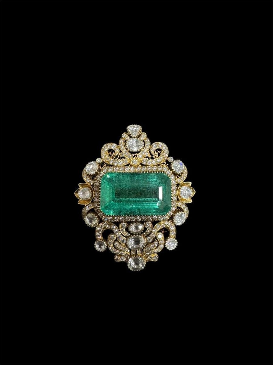 Emerald Miniature Halo Brooch