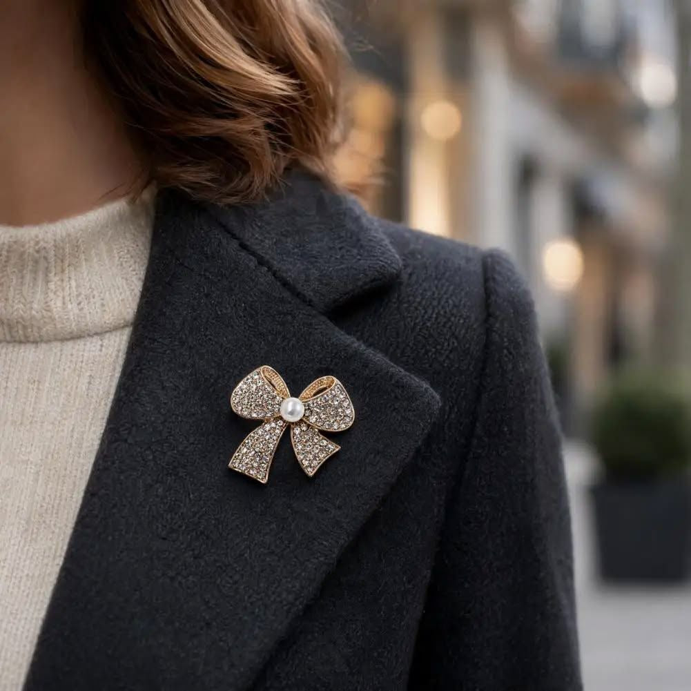 Crystal Clover Lapel Brooch