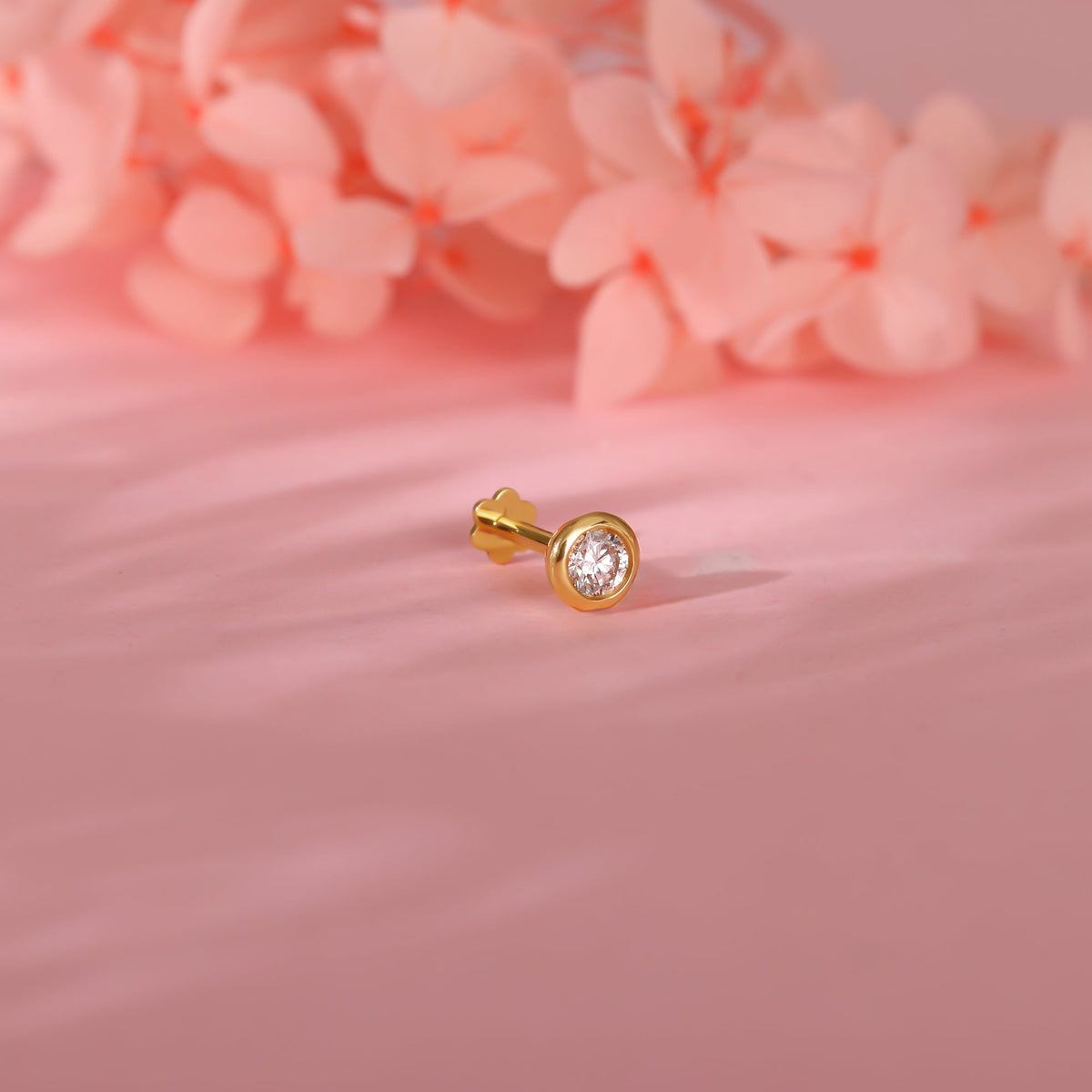 Golden Bezel Nose Pin