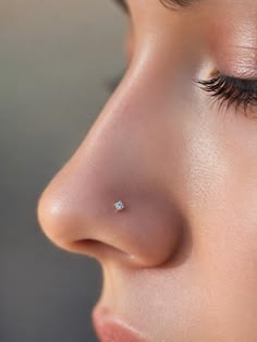 Blush Solitaire Nose Pin