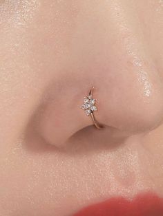Twinflower Arc Nose Pin